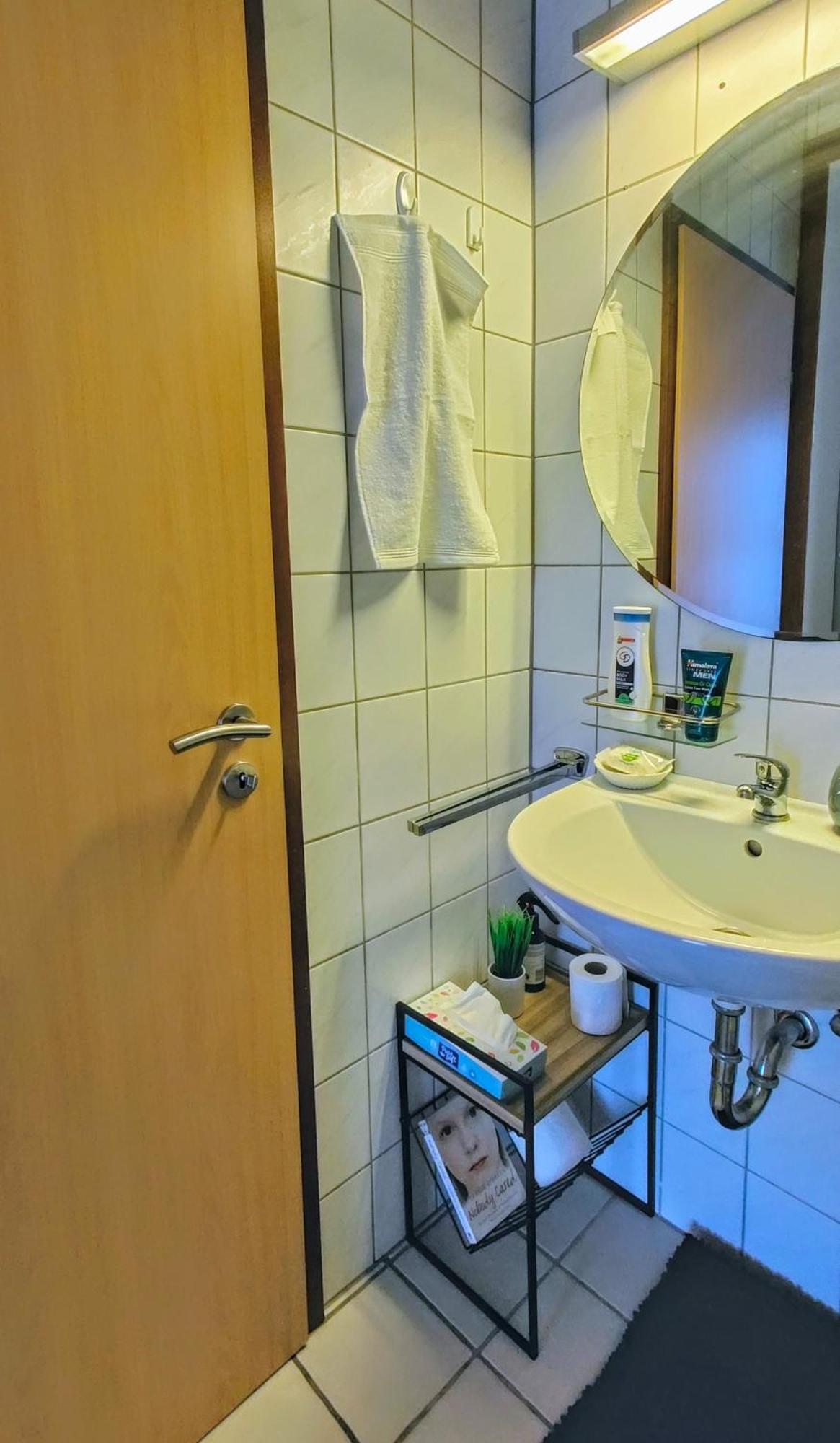Modern Cozy Apartment, Green Neighborhood, Good Connectivity Duisburgo Esterno foto